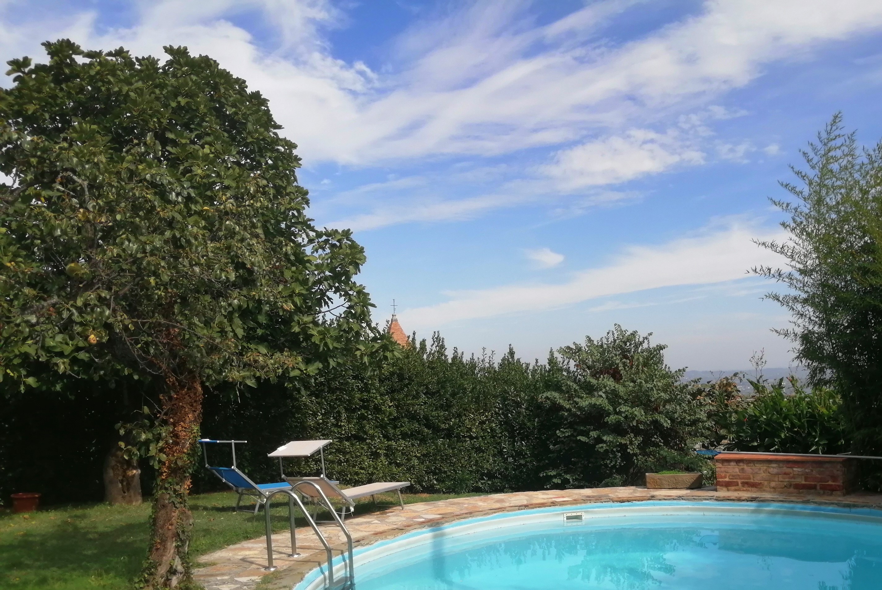 villa with pool near florence and pisa