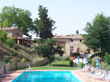Volterra:casolare con piscina, Pisa. Agriturismo.